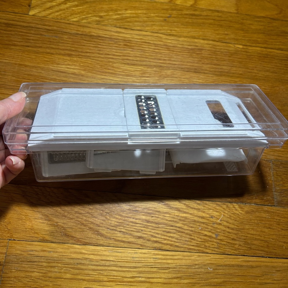 BOGO Vegetable Chopper with Container - Picture 2 of 8